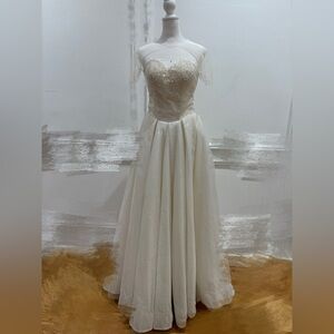 New Wedding Gown Sample Sale Beaded Adjustable Size 0-4